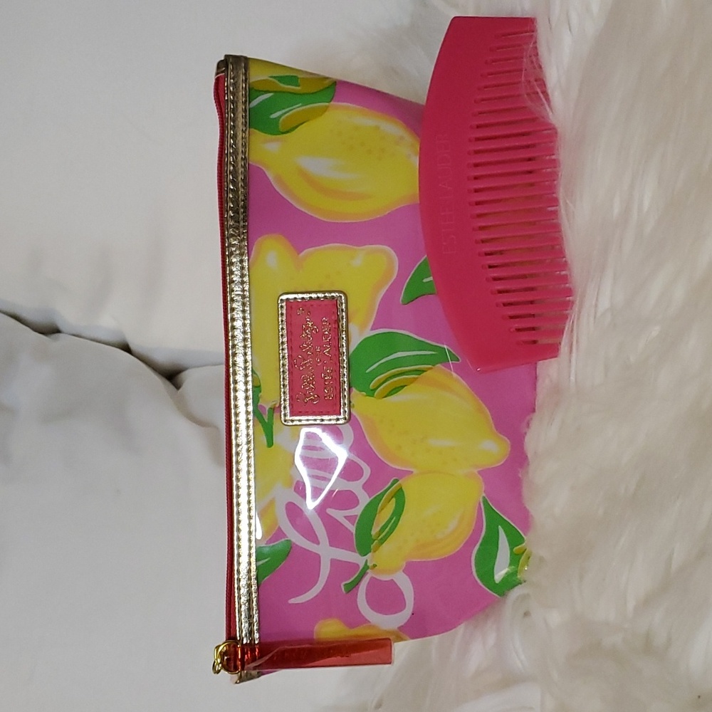 NWOT Lilly Pulitzer x Estee Lauder Makeup Bag and Comb